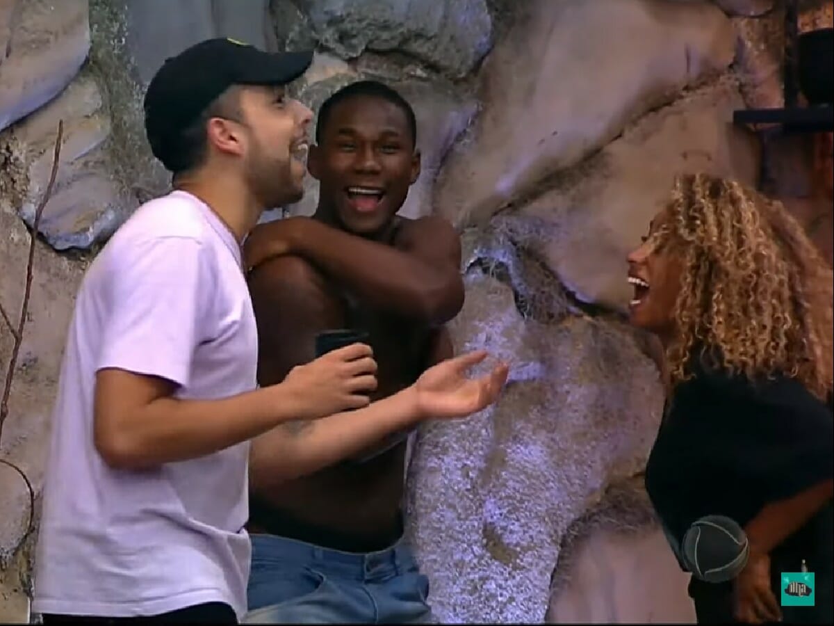 Lucas, Mc Negão da BL e Nanah na Ilha Record