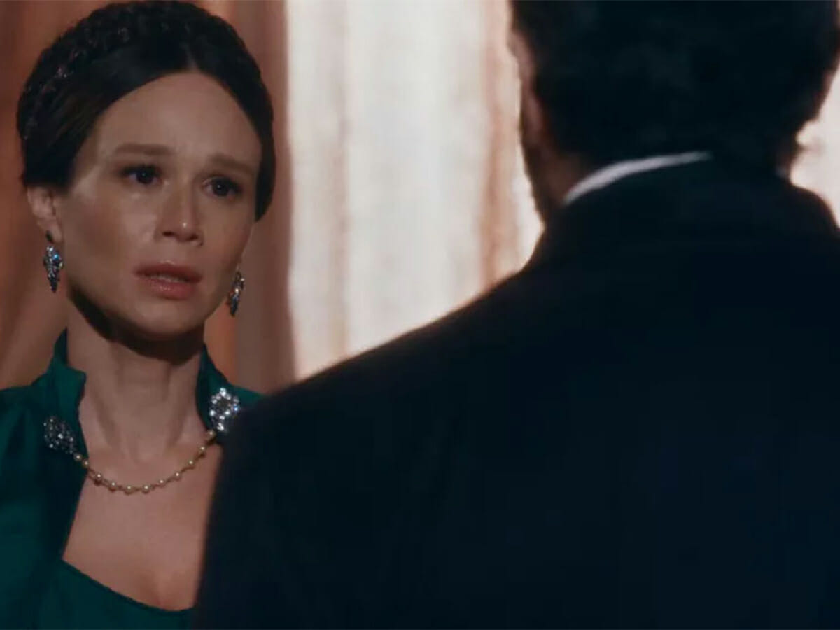 Luísa (Mariana Ximenes) e Pedro (Selton Mello) em Nos Tempos do Imperador