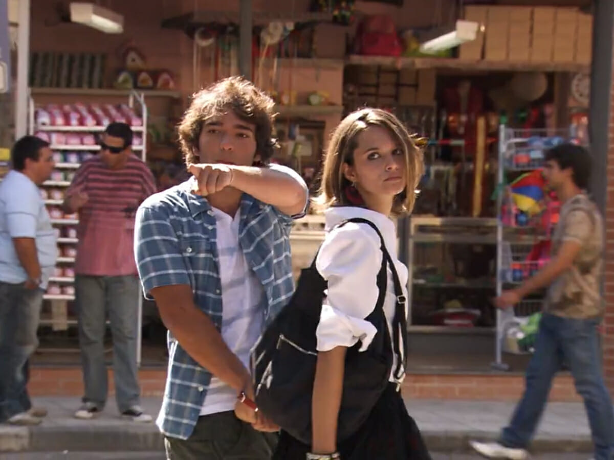Luti (Humberto Carrão) e Valquíria (Juliana Paiva) em Ti ti ti