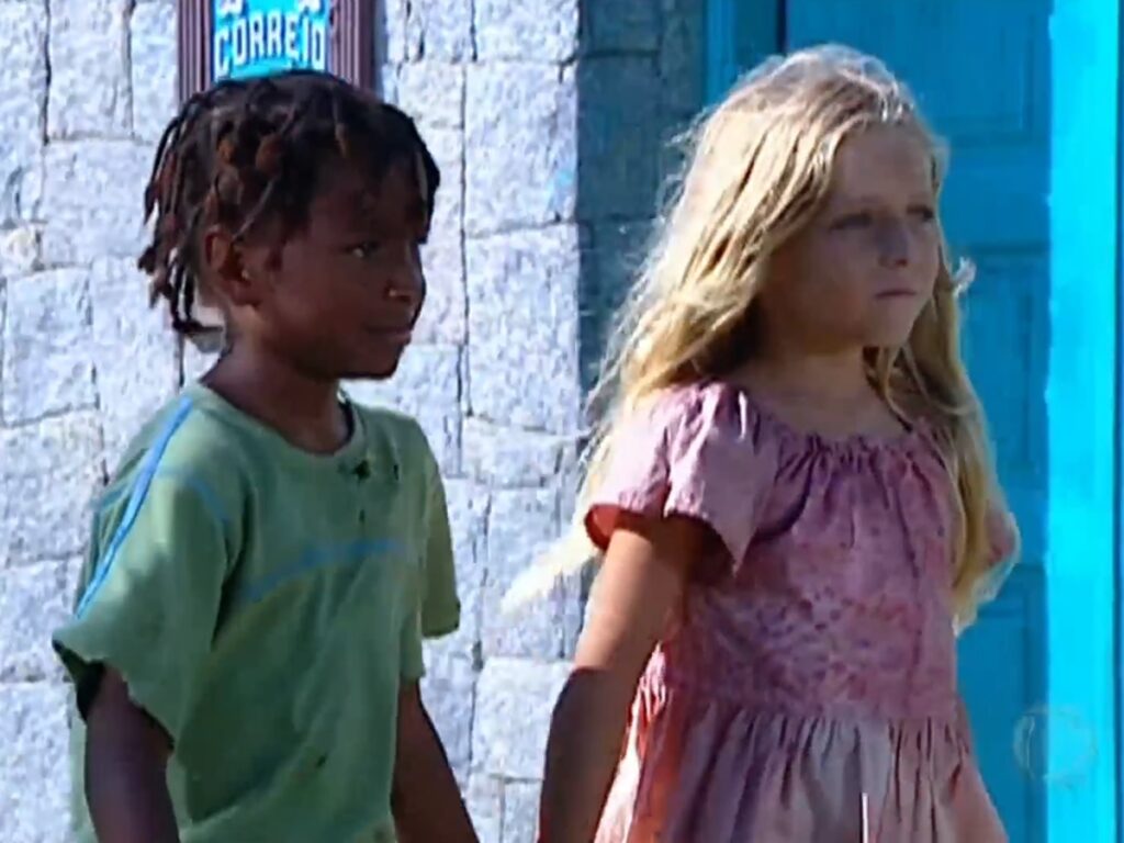 Nininha (Júlia Maggessi) e Zezinho (Diego Francisco) de Prova de Amor