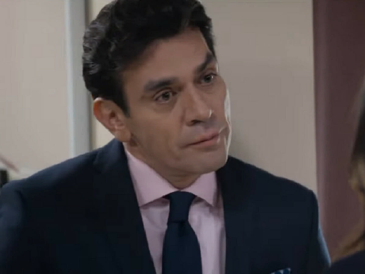 Ernesto (Jorge Salinas) em Te Dou a Vida