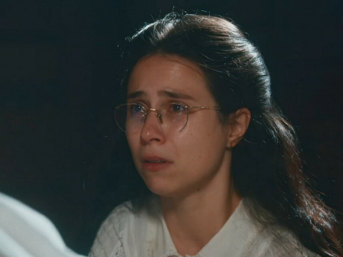Daphne Bozaski é Dolores em Nos Tempos do Imperador