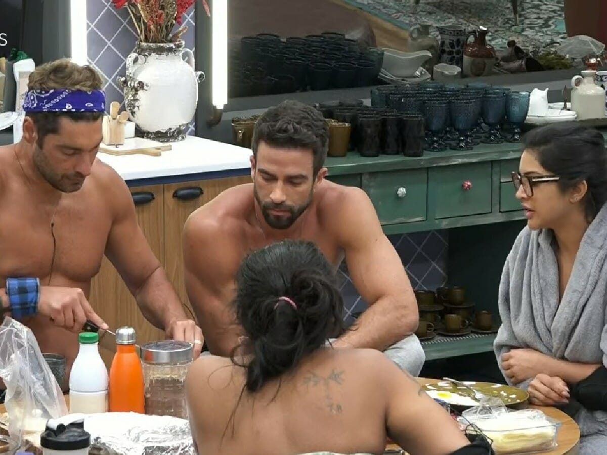 Victor Pecoraro, Erasmo Viana, Mileide Mihaile e Tati Quebra-Barraco em A Fazenda 13