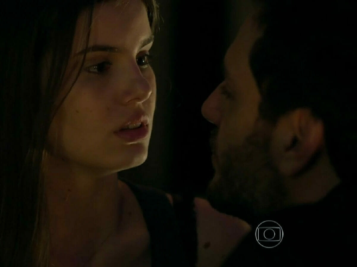 Angel (Camila Queiroz) e Alex (Rodrigo Lombardi) em Verdades Secretas (Reprodução/Globoplay)