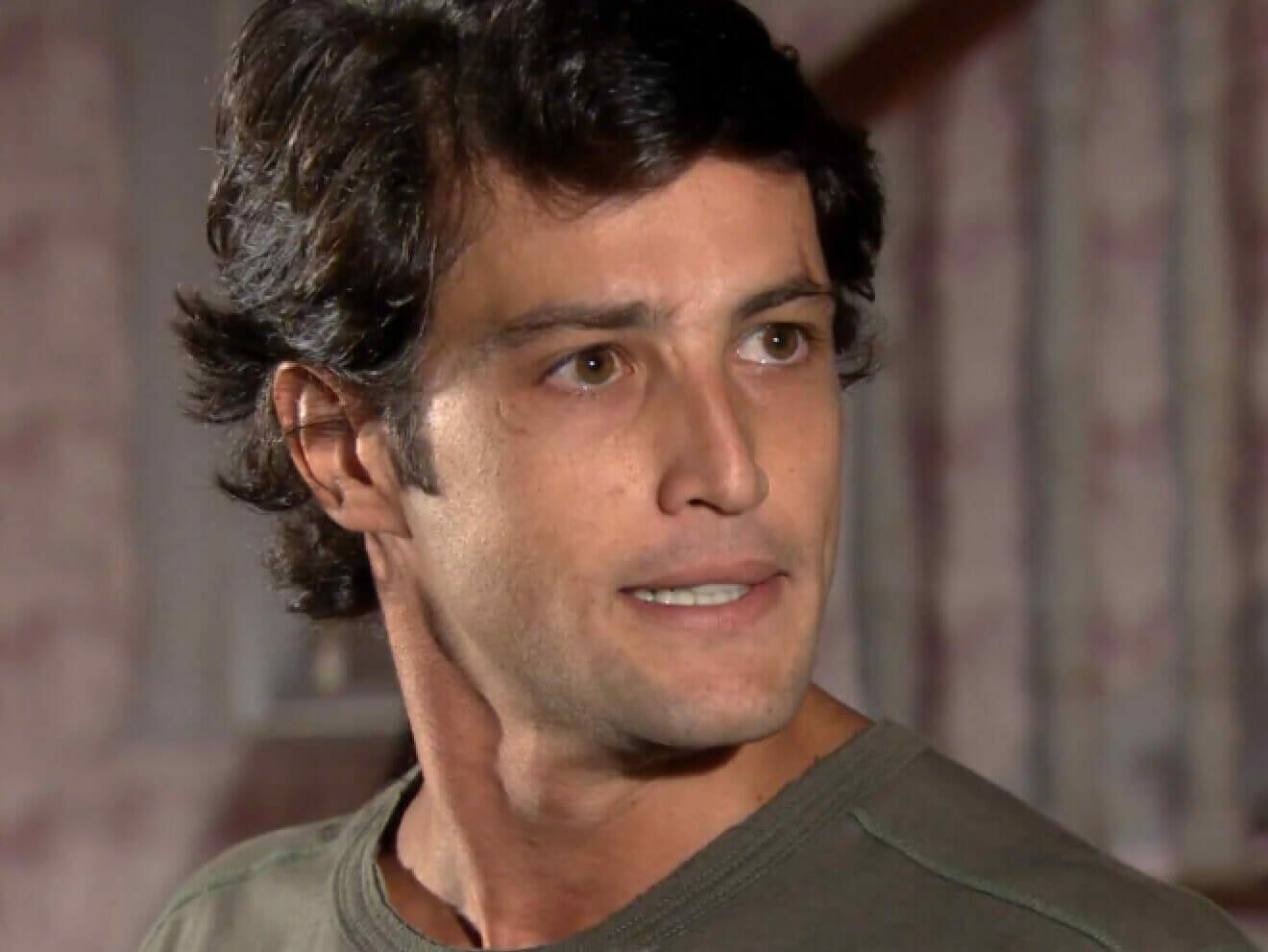 Armandinho (Alexandre Slaviero) em Ti-Ti-Ti (Reprodução/Globo)