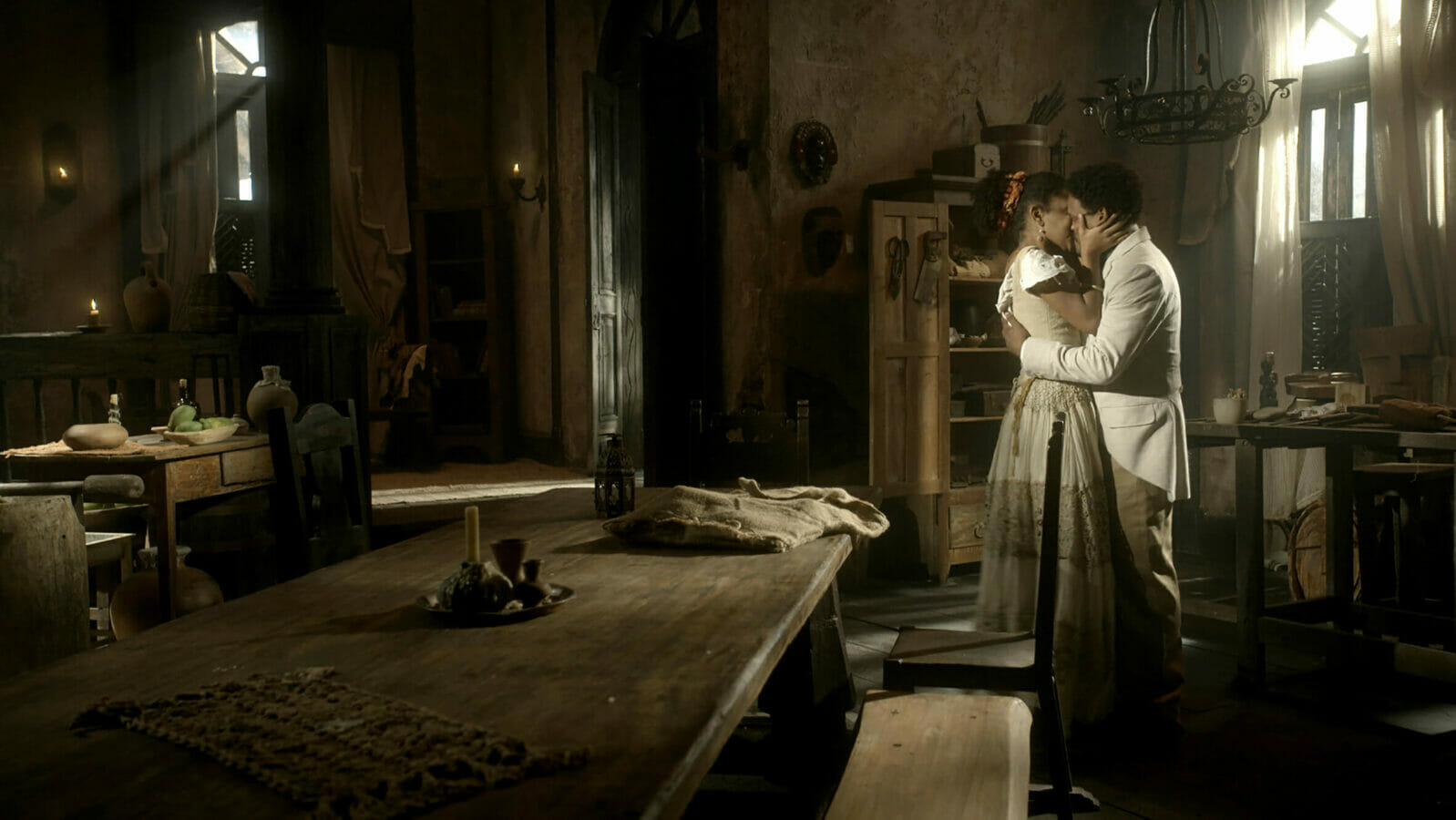 Samuel (Michel Gomes) e Zayla (Heslaine Vieira) agora estão noivos (Divulgação/Globo)