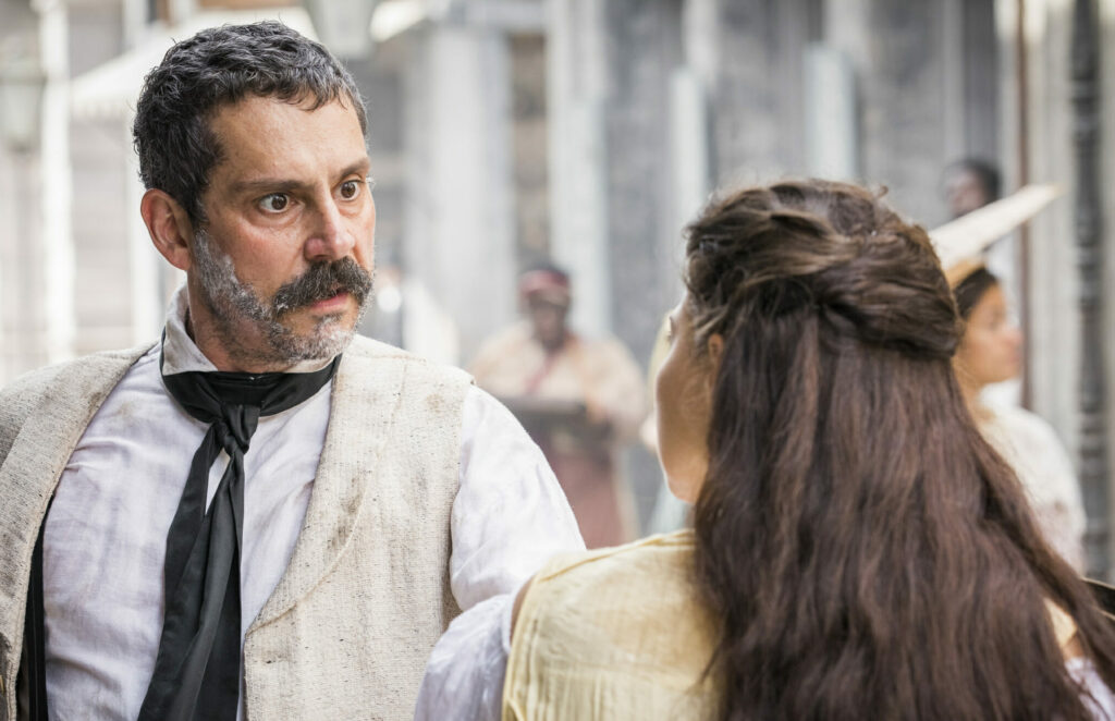 Tonico (Alexandre Nero) e Pilar (Gabriela Medvedovski) de Nos Tempos do Imperado (Divulgação/Divulgação)