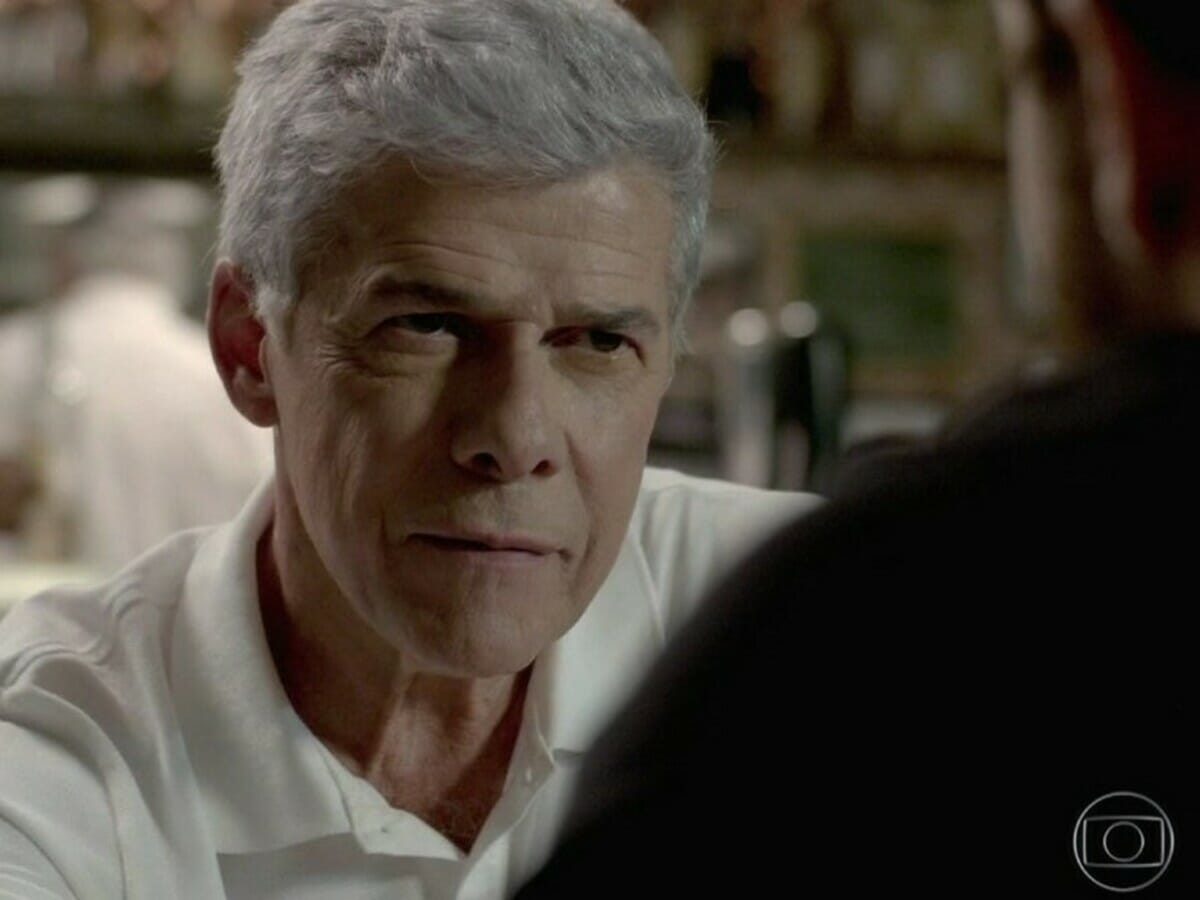 Cláudio (José Mayer), em Império