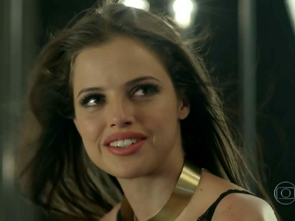 Giovanna (Ágatha Moreira) em Verdades Secretas (Reprodução/Globoplay)