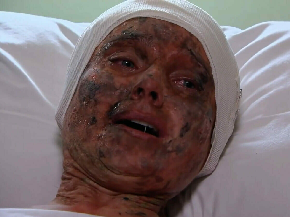 Lúcia (Elizabeth Álvarez) morre queimada em Coração Indomável (Reprodução/YouTube)