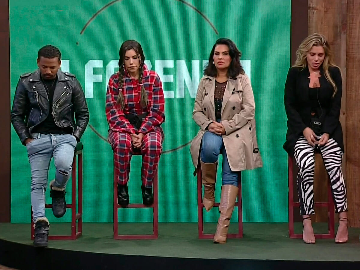 Erika Schneider, Liziane Gutierrez, Nego do Borel e Solange Gomes estão na primeira roça de A Fazenda 13