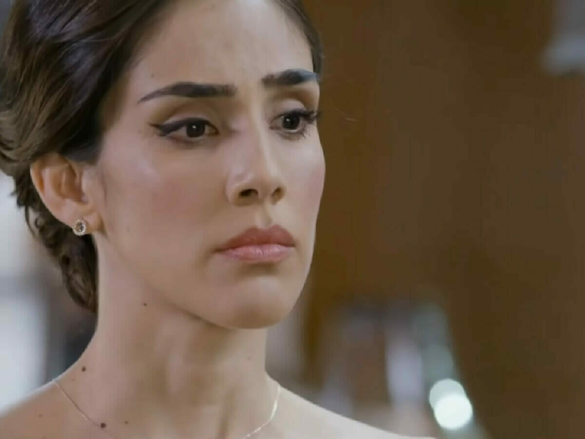 Paulina (Sandra Echeverría) em A Usurpadora (Reprodução/YouTube)