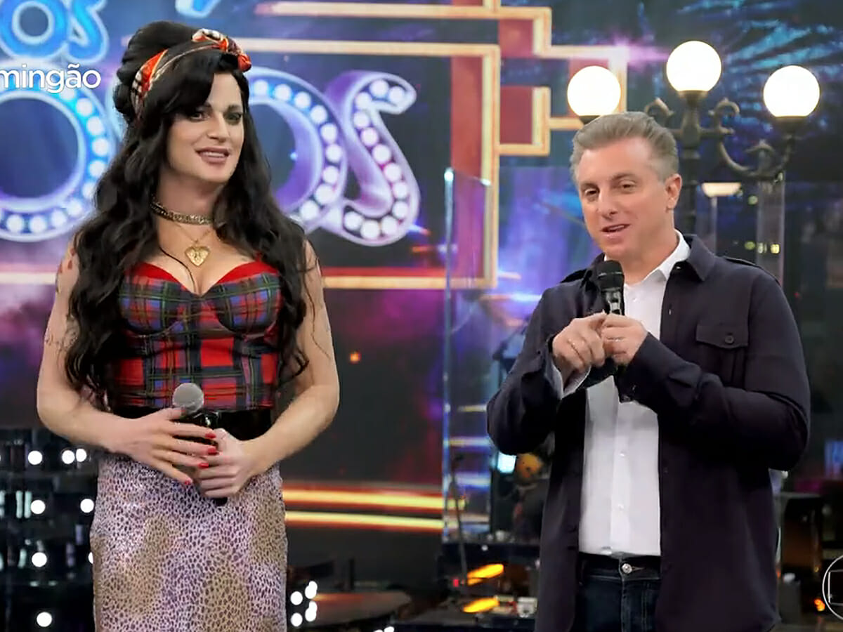 Fiuk caracterizado como Amy Winehouse no Show dos Famosos
