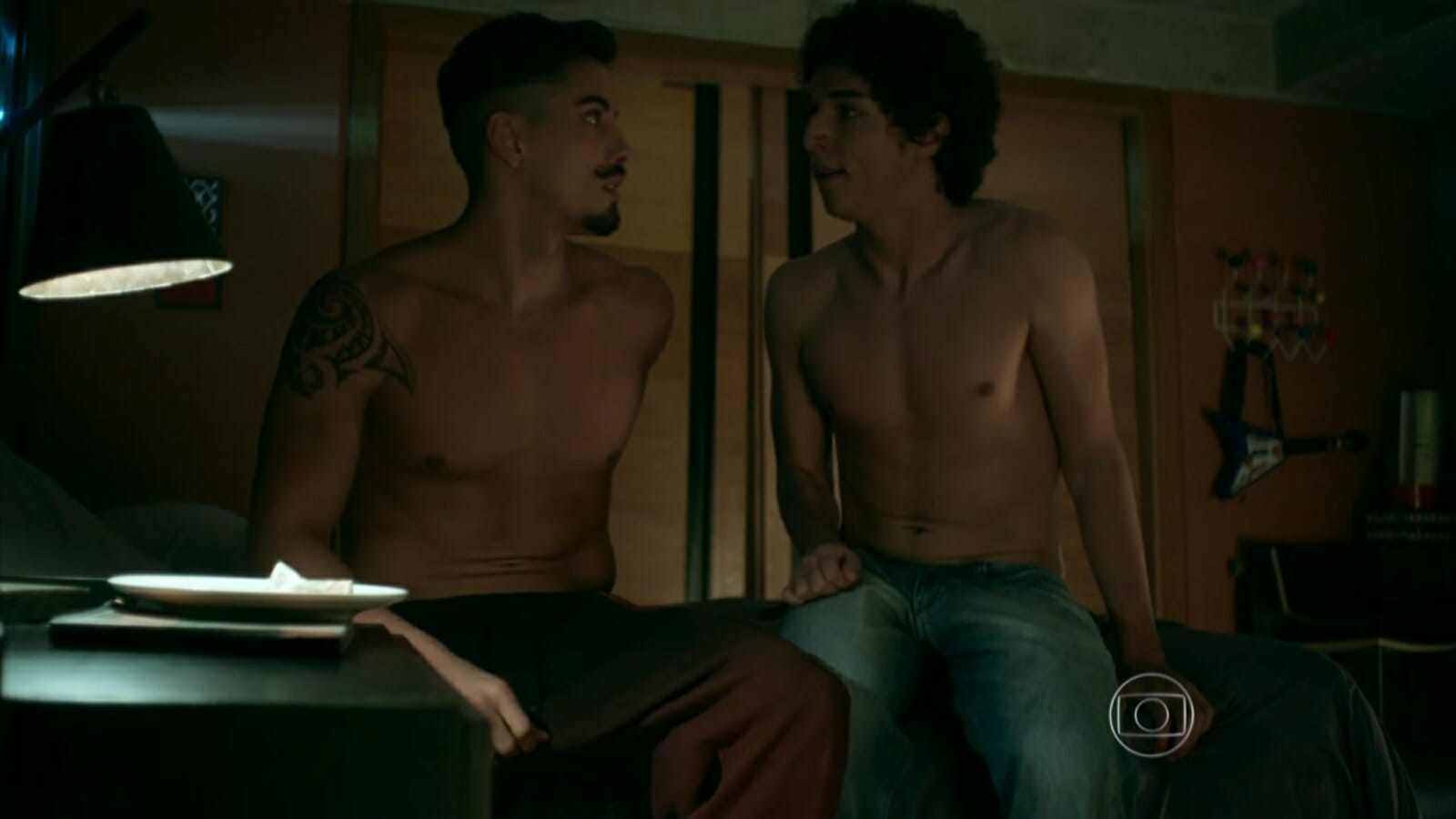 João Vitor Silva e Felipe de Carolis em Verdades Secretas