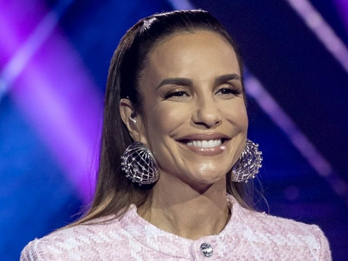 Ivete Sangalo apresenta o The Masked Singer Brasil (Reprodução: Instagram)