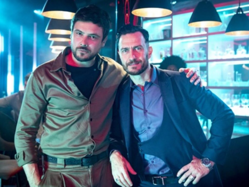 Ariel (Sérgio Guizé) e Percy (Gabriel Braga Nunes) em Verdades Secretas 2 (Fábio Rocha/Globo)