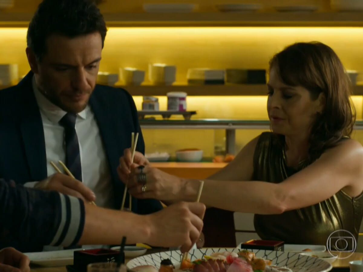 Carolina (Drica Moraes) e Alex (Rodrigo Lombardi) em Verdades Secretas (Reprodução/Globo)