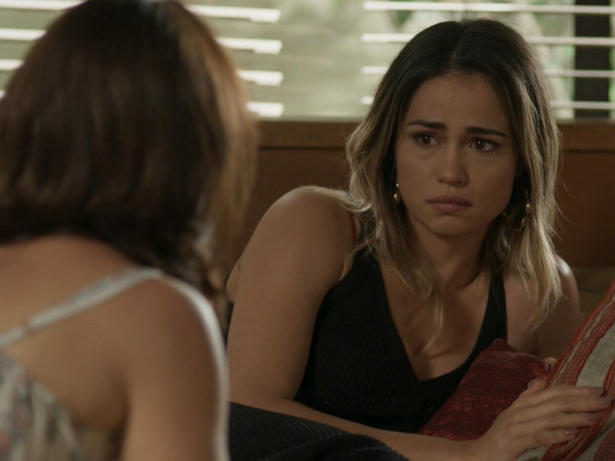 Sandra Helena (Nanda Costa) em Pega Pega (Reprodução/Globo)