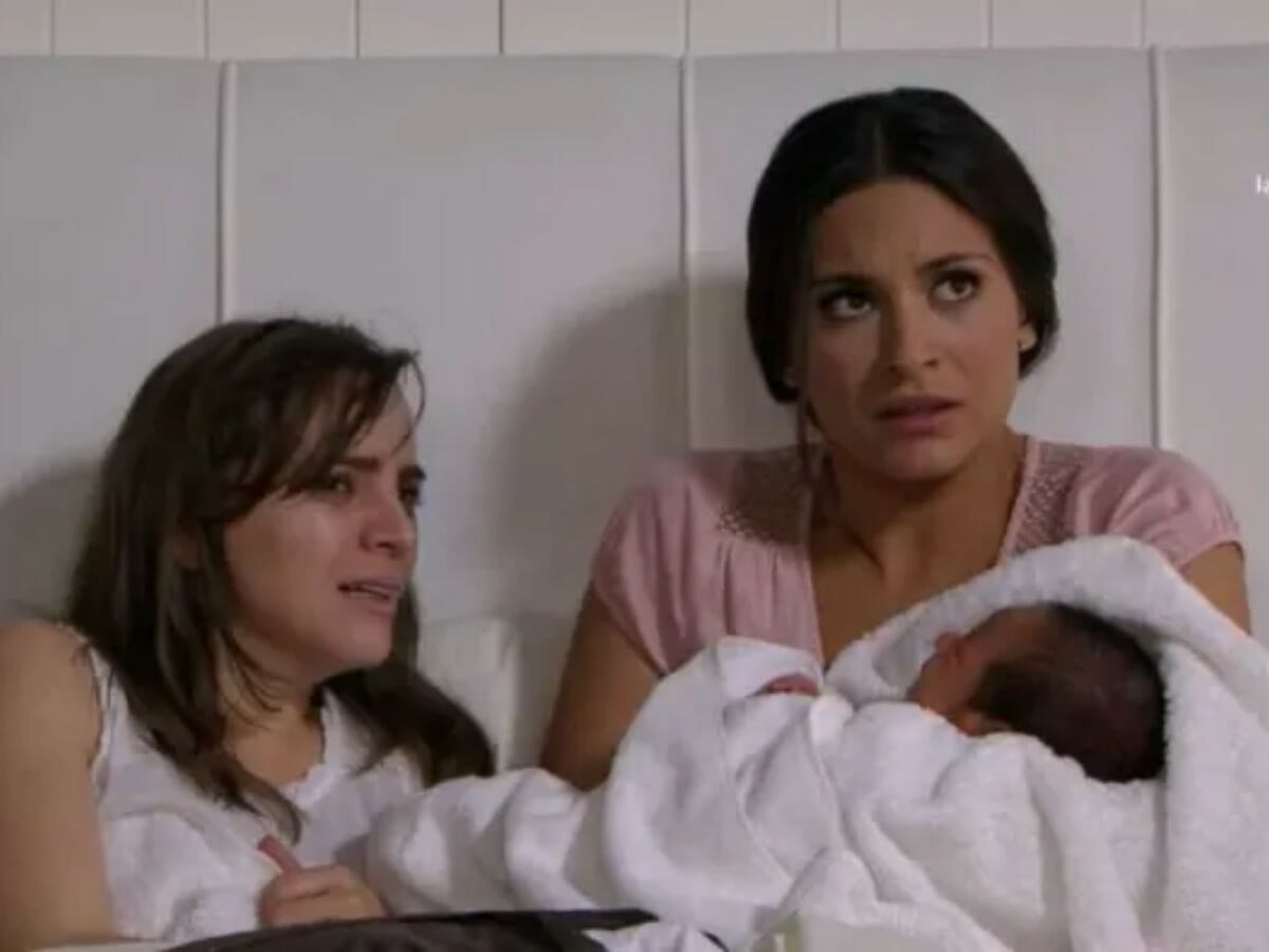 Ester (Elizabeth Valdéz) e Maricruz (Ana Brenda) em Coração Indomável (Reprodução)