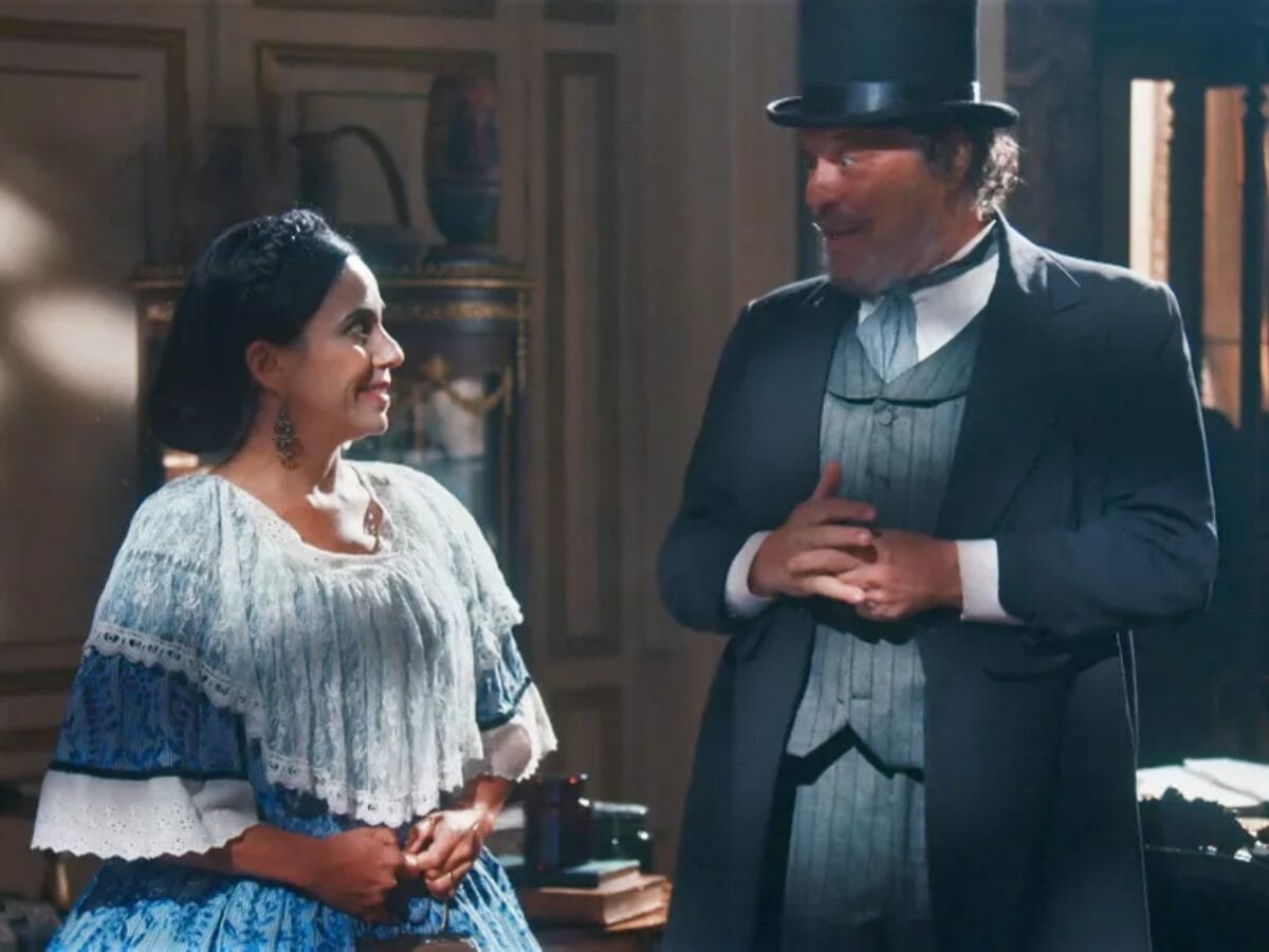 Lota (Paula Cohen) e Batista (Ernani Morais), os barões de Fervedouro em Nos Tempos do Imperador (Divulgação Globo)