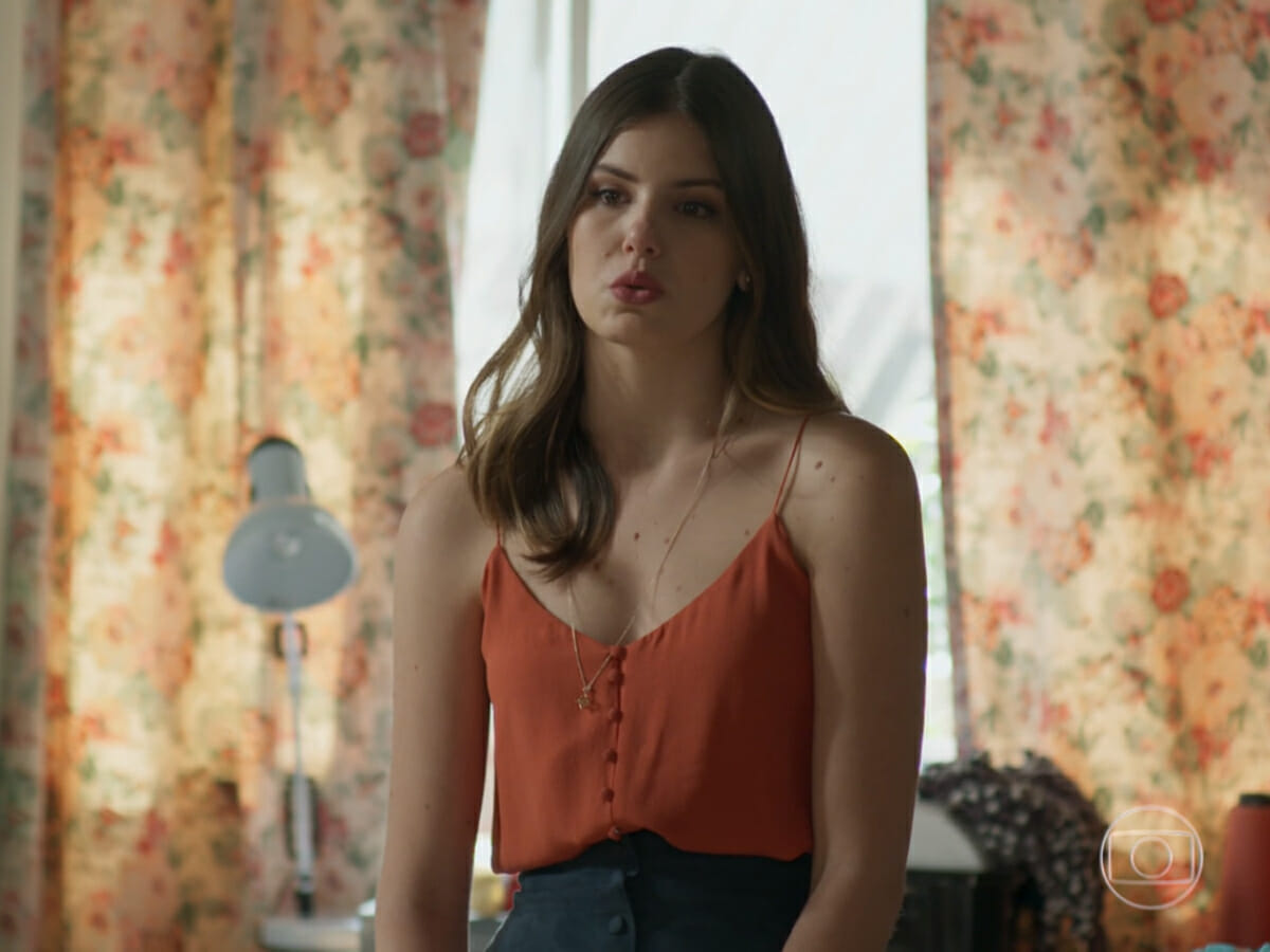 Luíza (Camila Queiroz) em Pega Pega