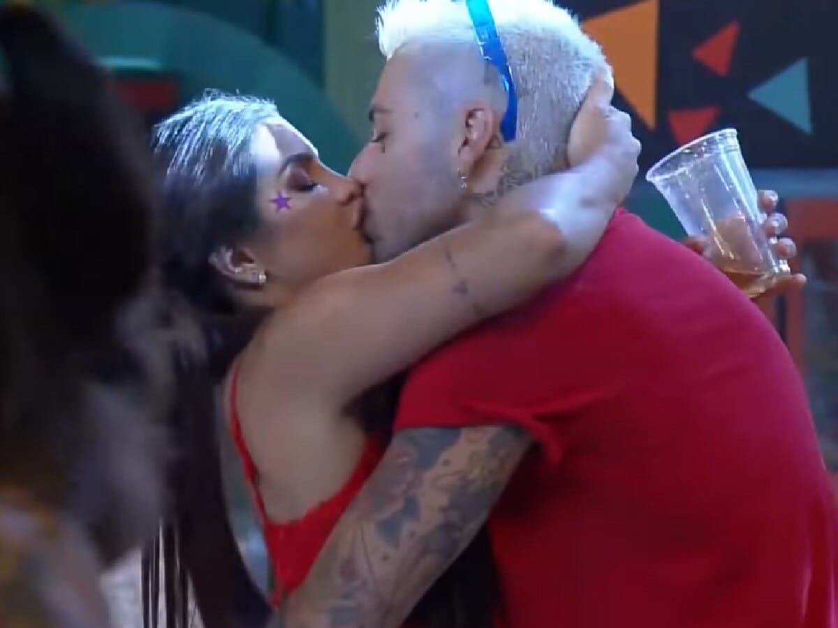 Marina Ferrari e Gui Araújo em A Fazenda 13_1610
