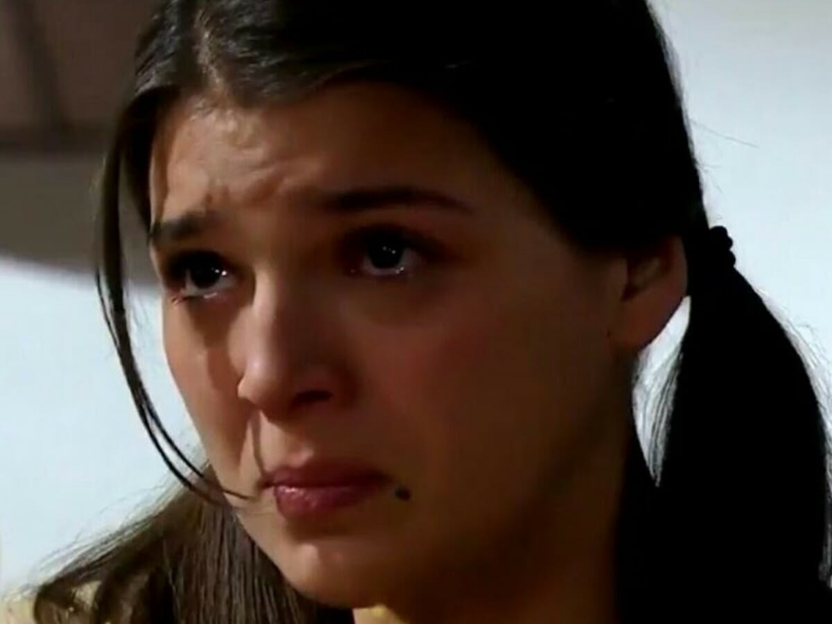 Mudinha (Gaby Mellado) em Coração Indomável (Reprodução SBT)