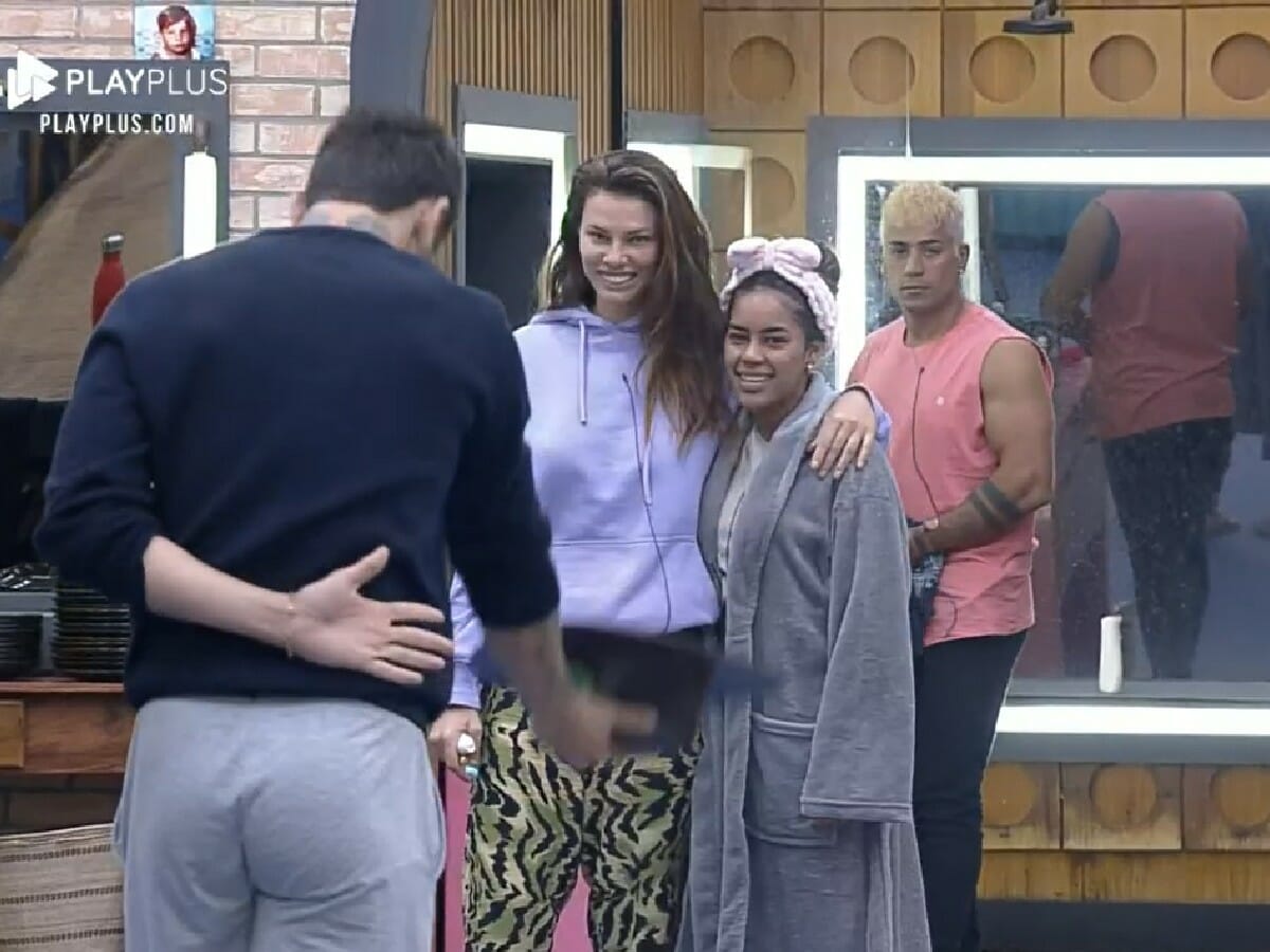 Rico Melquiades, Dayane Mello, Sthe Matos e Tiago Piquilo em A Fazenda 13_1210