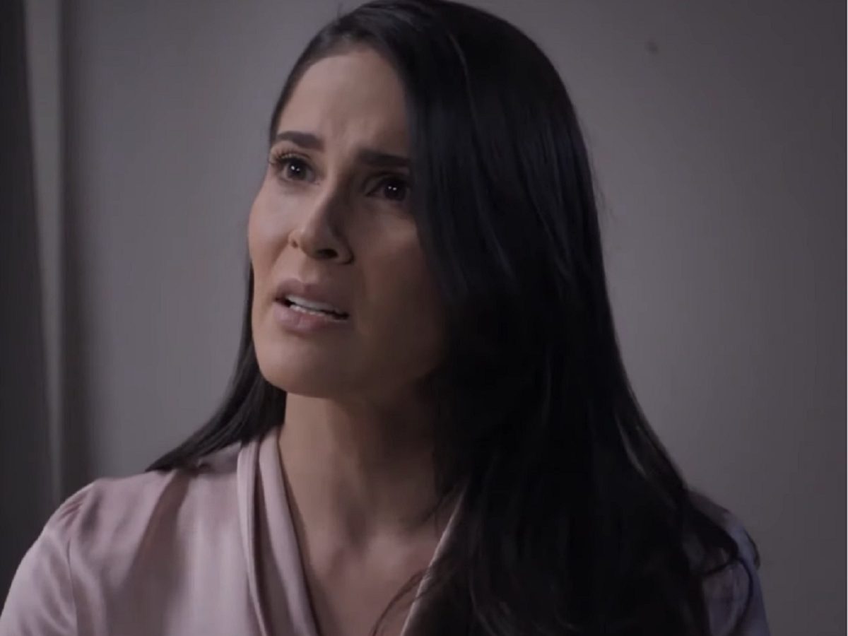Helena (Eva Cedeño) em Te Dou a Vida