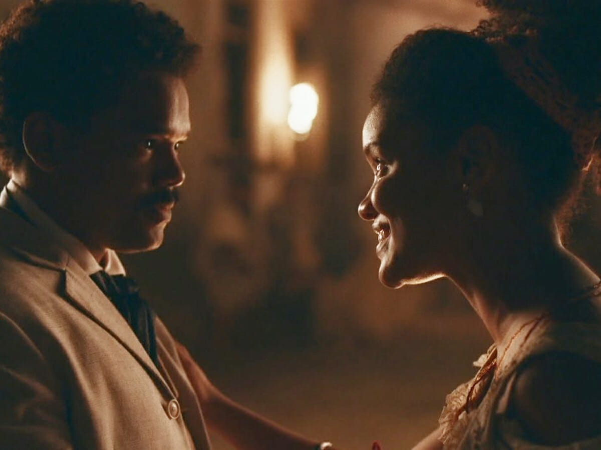 Samuel (Michel Gomes) e Zayla (Heslaine Vieira) em Nos Tempos do ImperadorSamuel (Michel Gomes) e Zayla (Heslaine Vieira) em Nos Tempos do Imperador