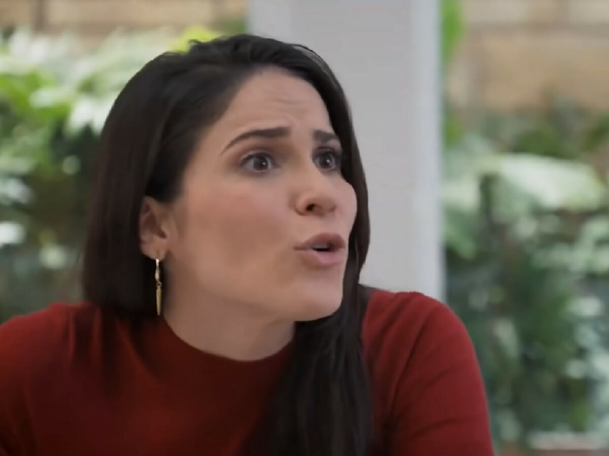 Helena (Eva Cedeño) em Te Dou a Vida