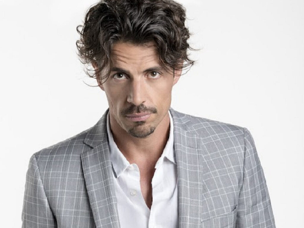 Gonzalo Santamarina (Juan Martín Jauregui) em A Usurpadora