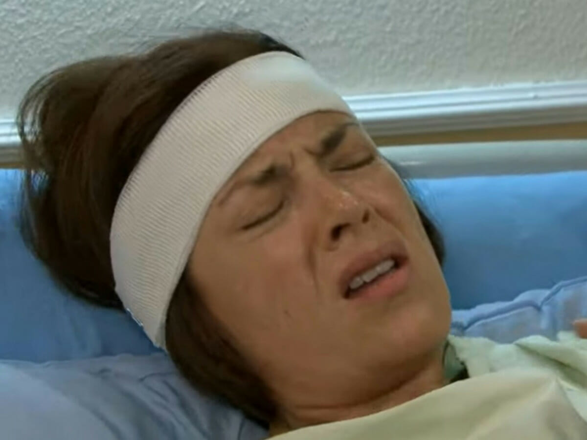 Simone (Isadora Gonzalez) em Coração Indomável (Reprodução SBT)