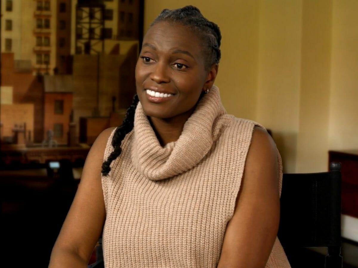 A executiva Odetta Watkins durante entrevista na Warner Bros.