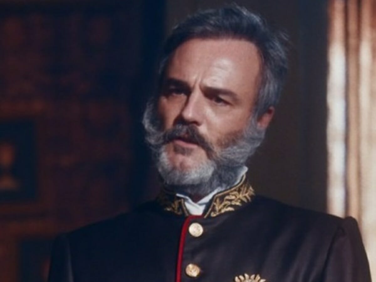 Dumas (Marcelo Valle), em Nos Tempos do Imperador