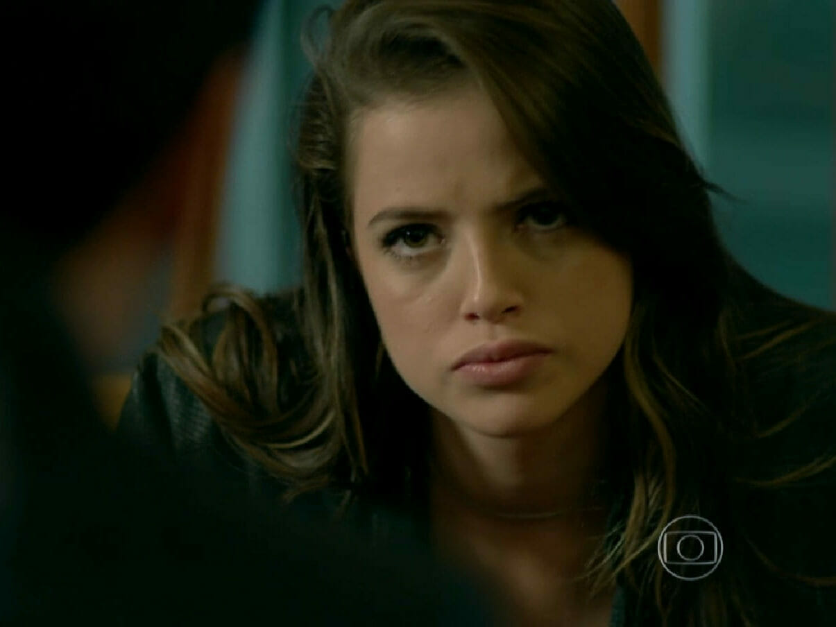 Alex (Rodrigo Lombardi) e Giovanna (Ágatha Moreira) em Verdades Secretas (Reprodução/Globoplay)