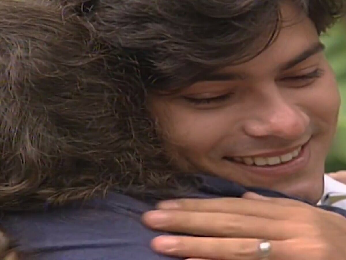 Laleska (Carolina Pavaneli) e Lucas (Leonardo Vieira), em Sonho Meu