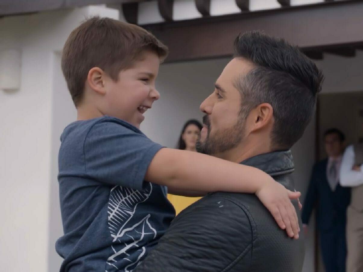 Nícolas (Leonardo Herrera) e Pedro (José Ron) em Te Dou a Vida (Reprodução/YouTube)
