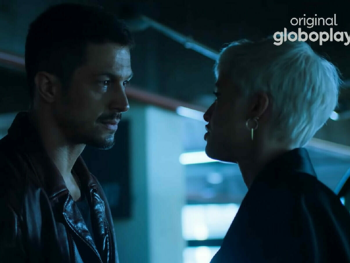 Cristiano (Rômulo Estrela) e Giovanna (Ágatha Moreira) em Verdades Secretas 2 (Reprodução/Globoplay)