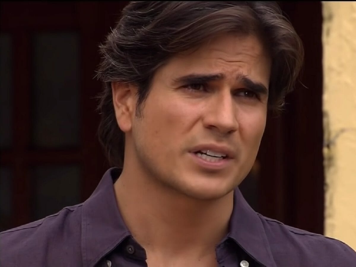 Otávio (Daniel Arenas) em Coração Indomável