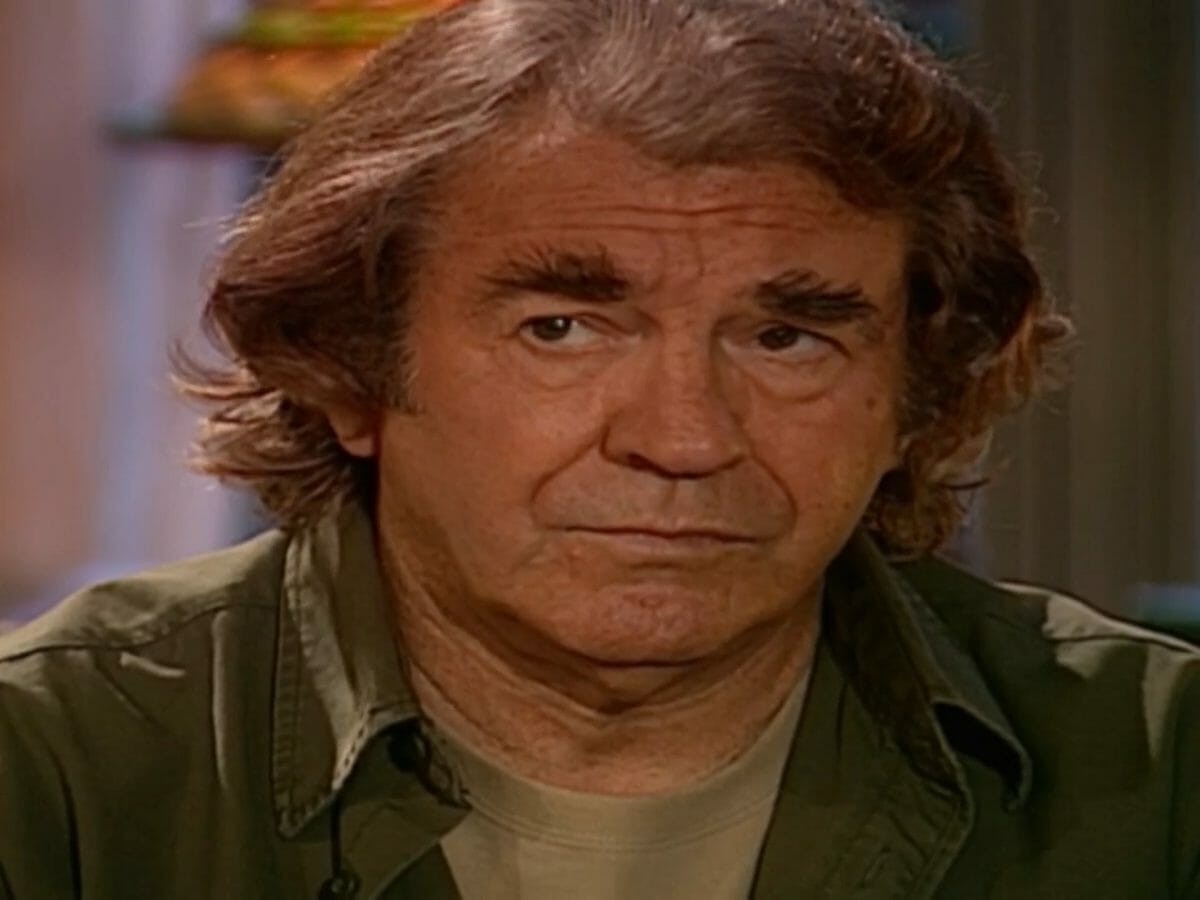 Albieri (Juca de Oliveira) em O Clone (Reprodução Globo)