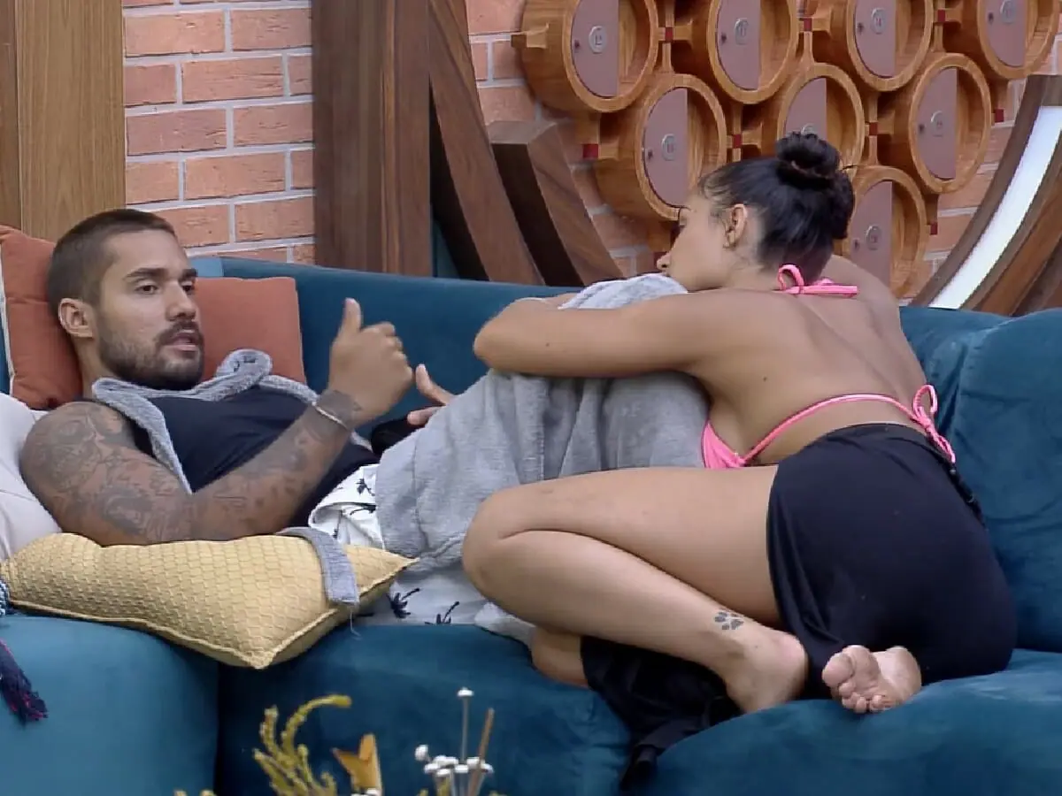 Arcrebiano Araújo e Aline Mineiro em A Fazenda 13_2911