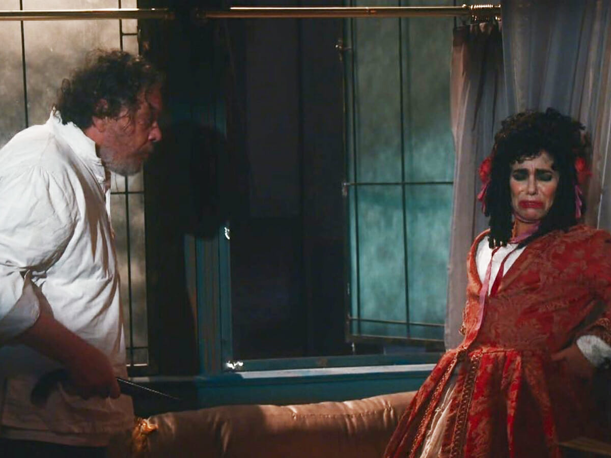 Batista (Ernani Moraes) e Lota (Paula Cohen) em Nos Tempos do Imperador