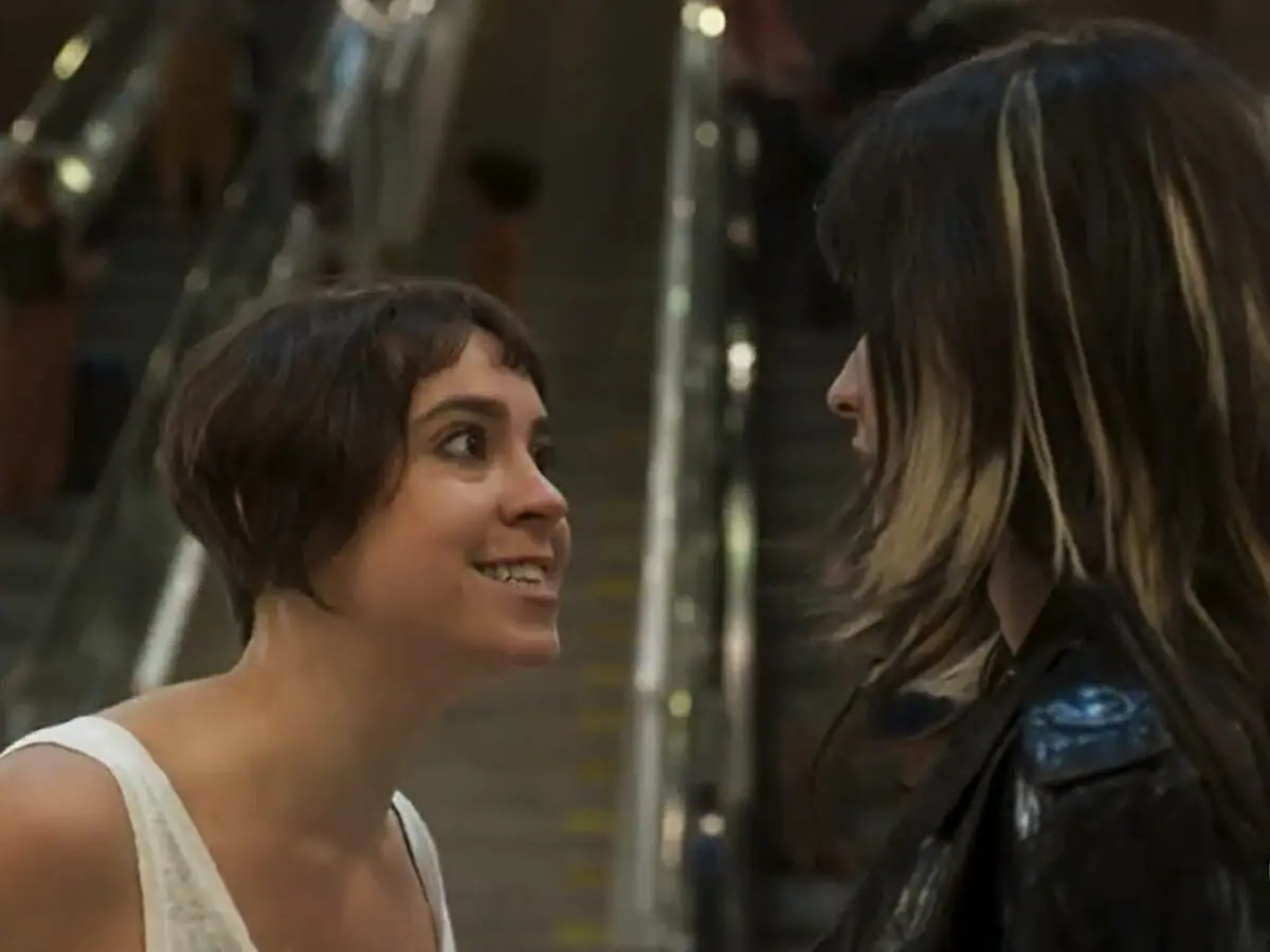 Cora (Valentina Bandeira) e Flávia (Valentina Herszage) em Quanto Mais Vida, Melhor!
