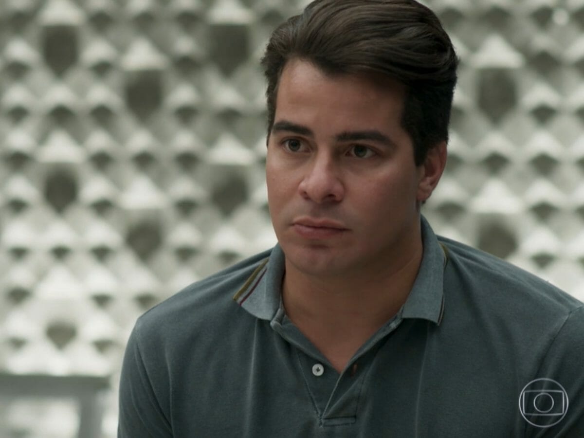 Júlio (Thiago Martins) em Pega Pega (Reprodução/Globo)