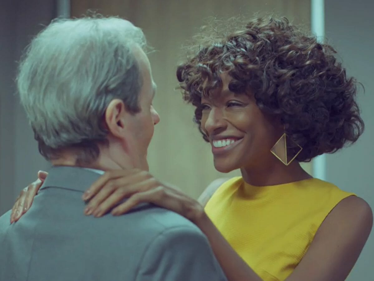 Ruth (Pathy Dejesus) e Túlio (Daniel Dantas) em Um Lugar ao Sol (Reprodução/Globo)