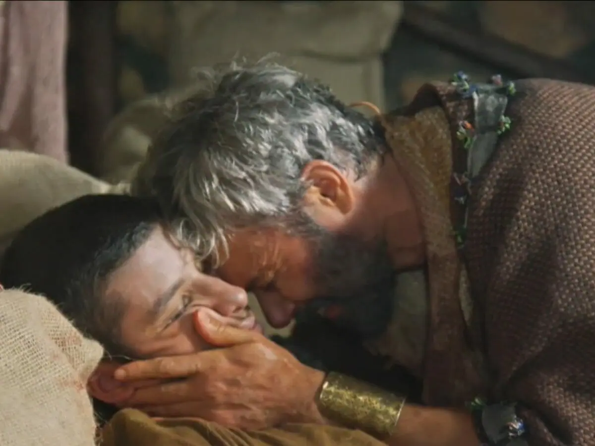 Harã (Ricky Tavares) e Terá (Angelo Paes Leme) em A Bíblia (Reprodução/Record TV)