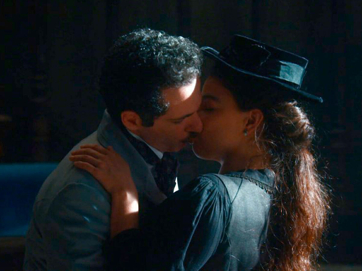 Diego (Mohamed Harfouch) e Pilar (Gabriela Medvedosvki) em Nos Tempos do Imperador
