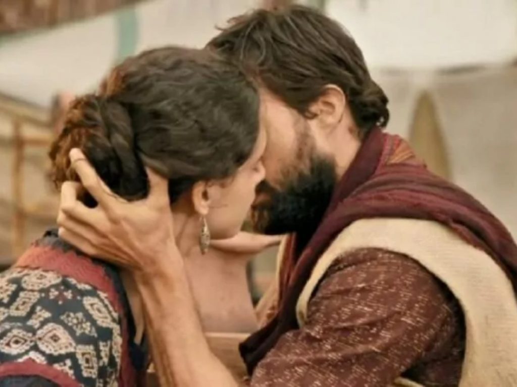 Diná (Giovanna Coimbra) e Namael (Vitor Sparapane) se casam em Gênesis (Reprodução)