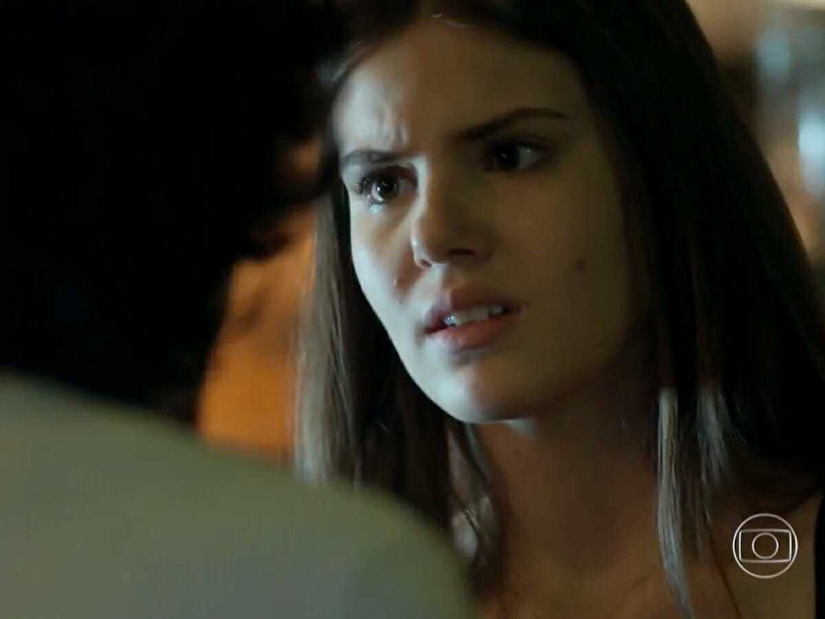 Gui (Gabriel Leone) e Angel (Camila Queiroz) em Verdades Secretas